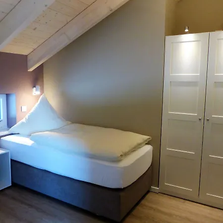 Haus Hagebutte * Prasdorf